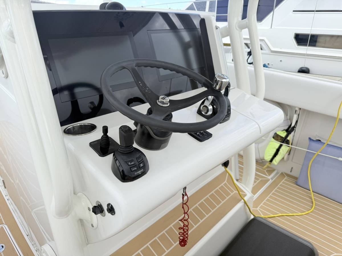 2020 Jupiter 38HFS "PLAYPEN" photo 14