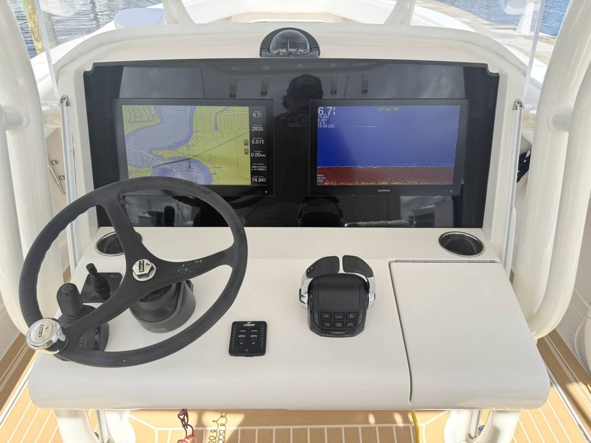 2020 Jupiter 38HFS "PLAYPEN" photo 13