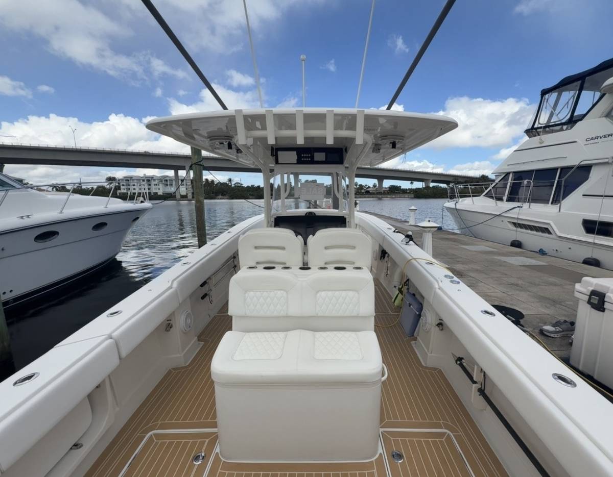 2020 Jupiter 38HFS "PLAYPEN" photo 4