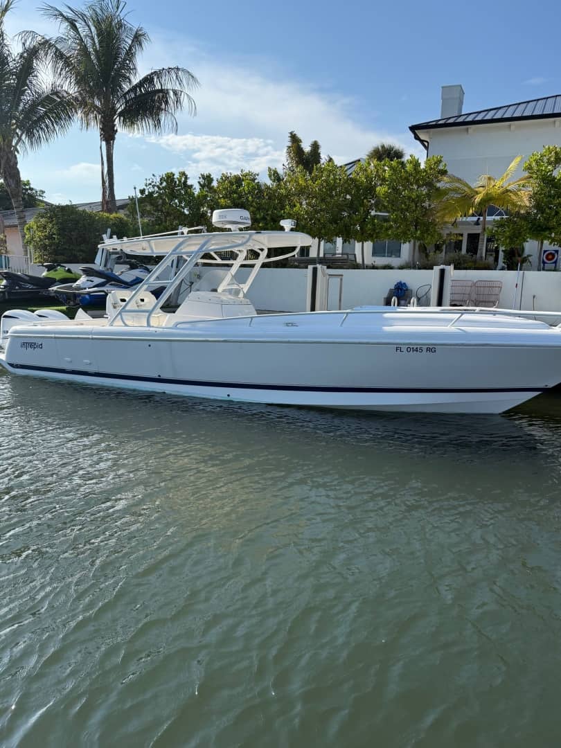2017 Intrepid 327 Cuddy "PATRICIA" photo