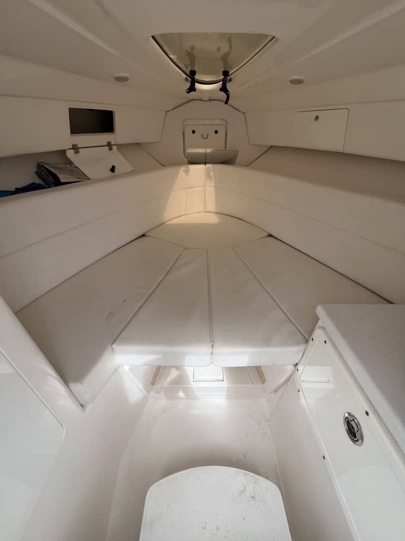 2017 Intrepid 327 Cuddy "PATRICIA" photo 20