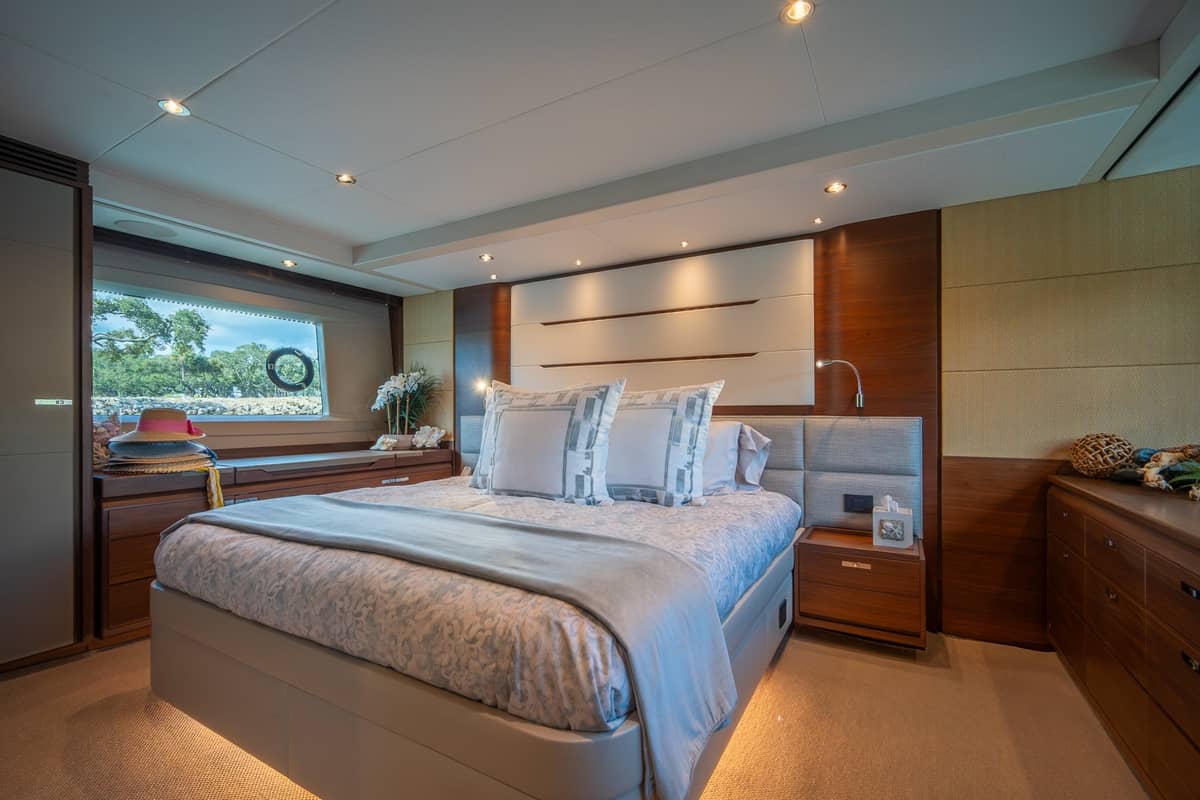 2017 Princess 68 Flybridge "PATRIOT" photo 39
