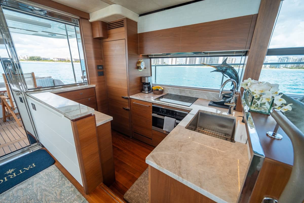 2017 Princess 68 Flybridge "PATRIOT" photo 3