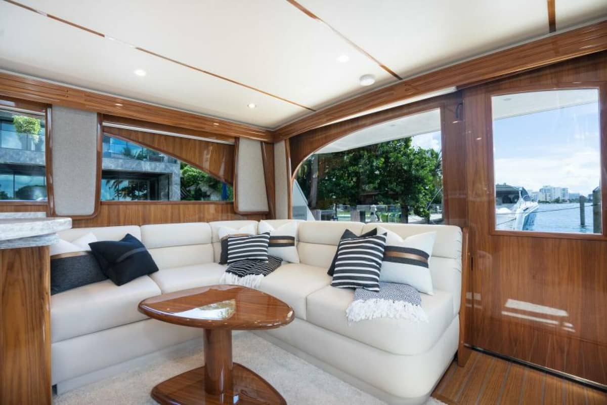 2019 Viking 48 Convertible "SEA BLOCK" photo 3