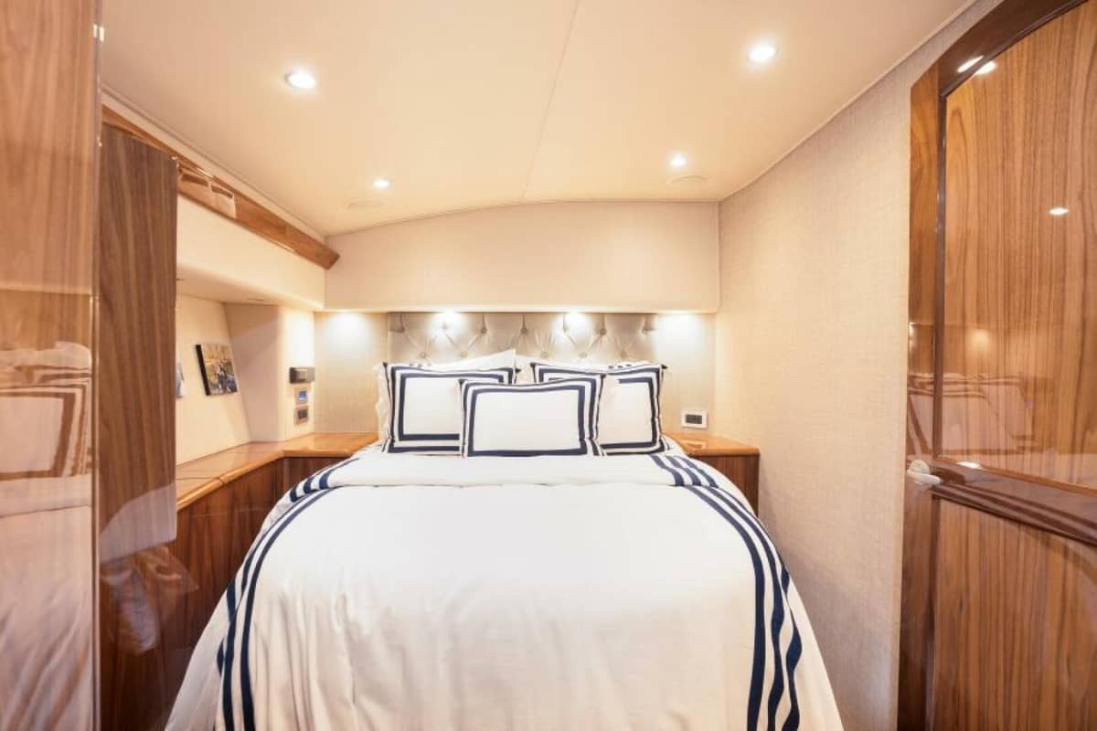 2019 Viking 48 Convertible "SEA BLOCK" photo 12