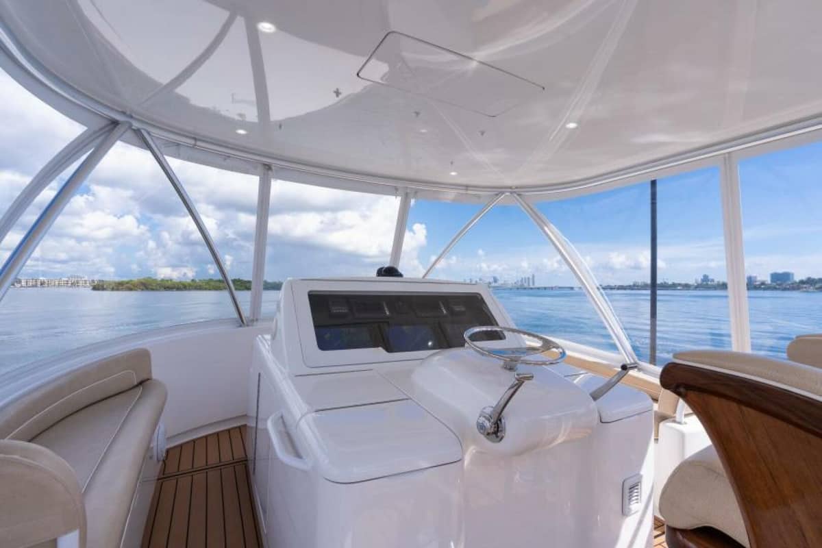 2019 Viking 48 Convertible "SEA BLOCK" photo 5