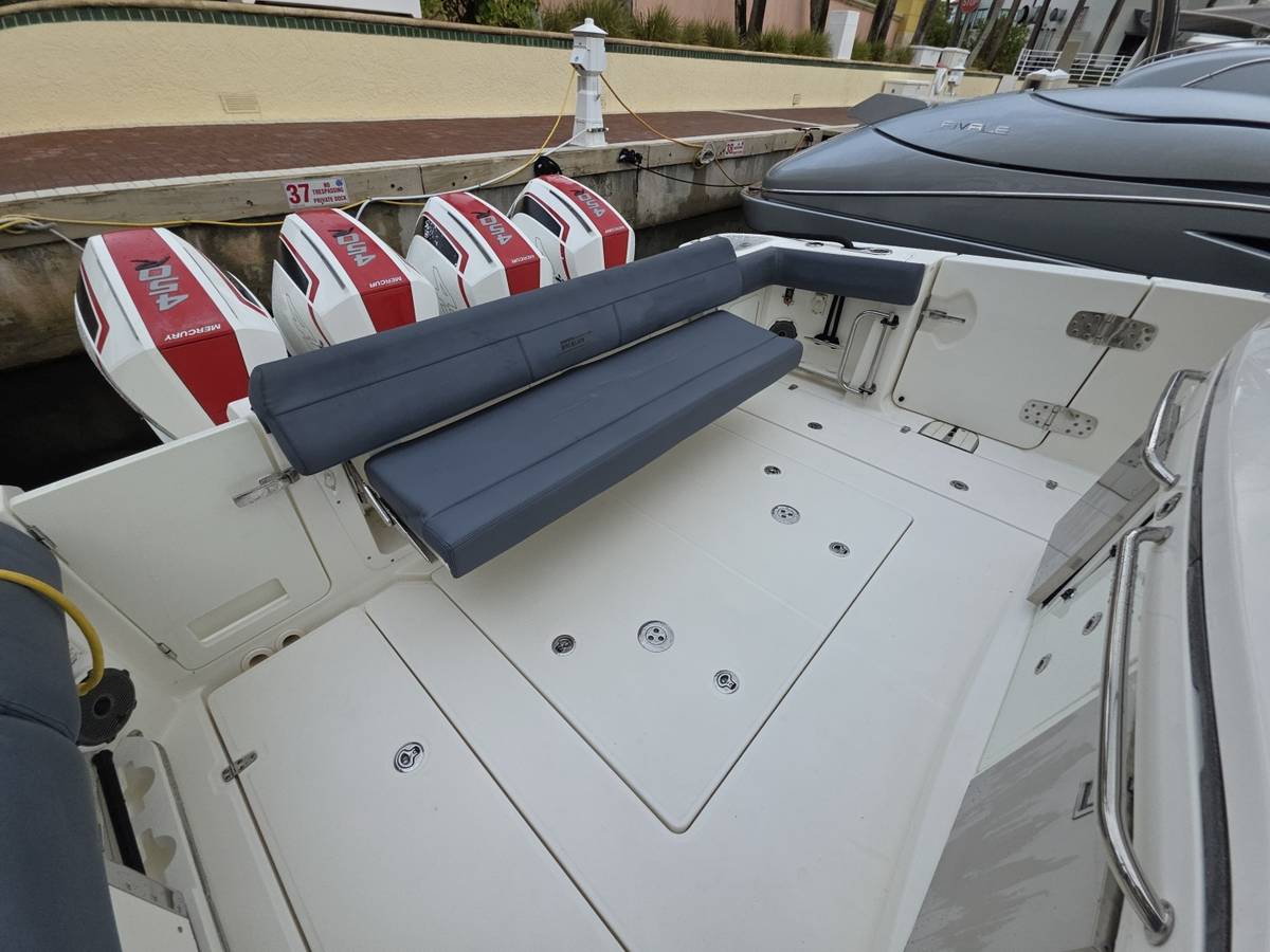 2021 Boston Whaler 420 Outrage "BFT" photo 48