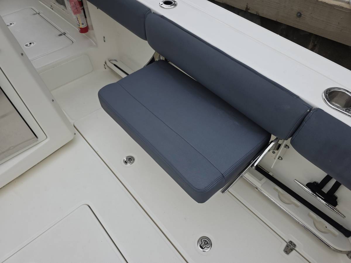 2021 Boston Whaler 420 Outrage "BFT" photo 95