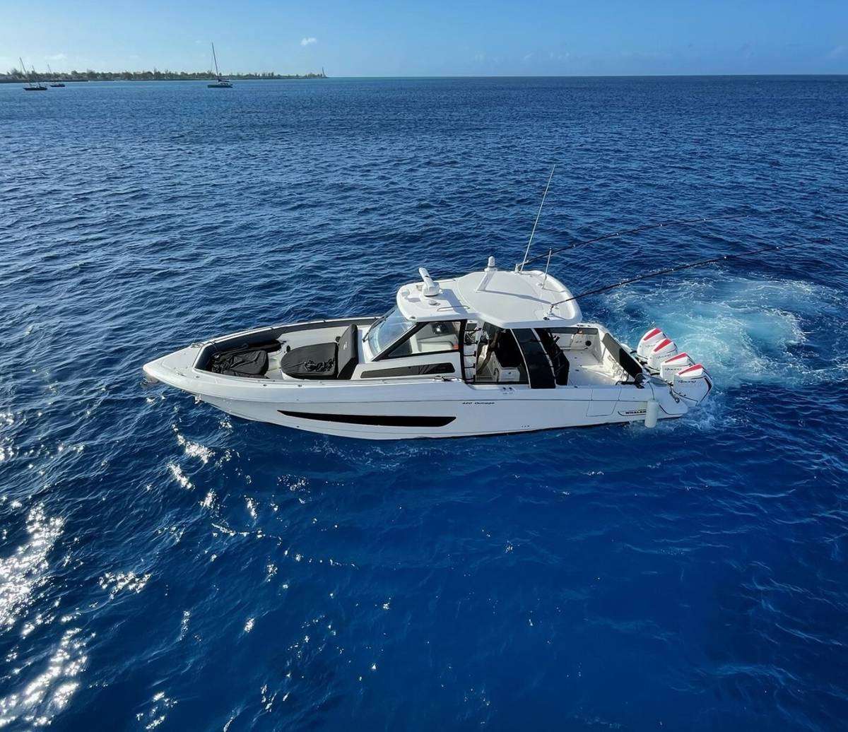 2021 Boston Whaler 420 Outrage "BFT" photo