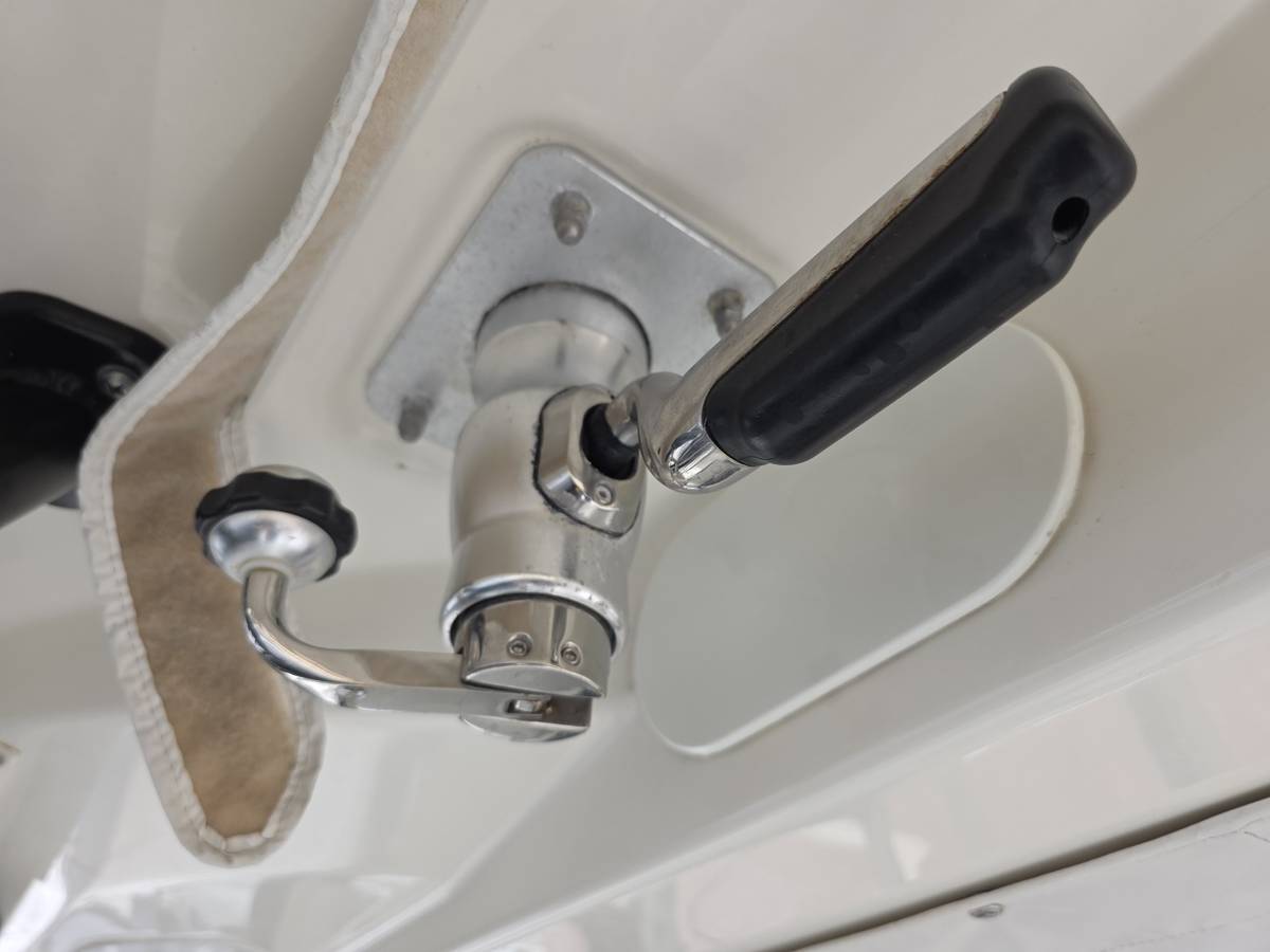 2021 Boston Whaler 420 Outrage "BFT" photo 92