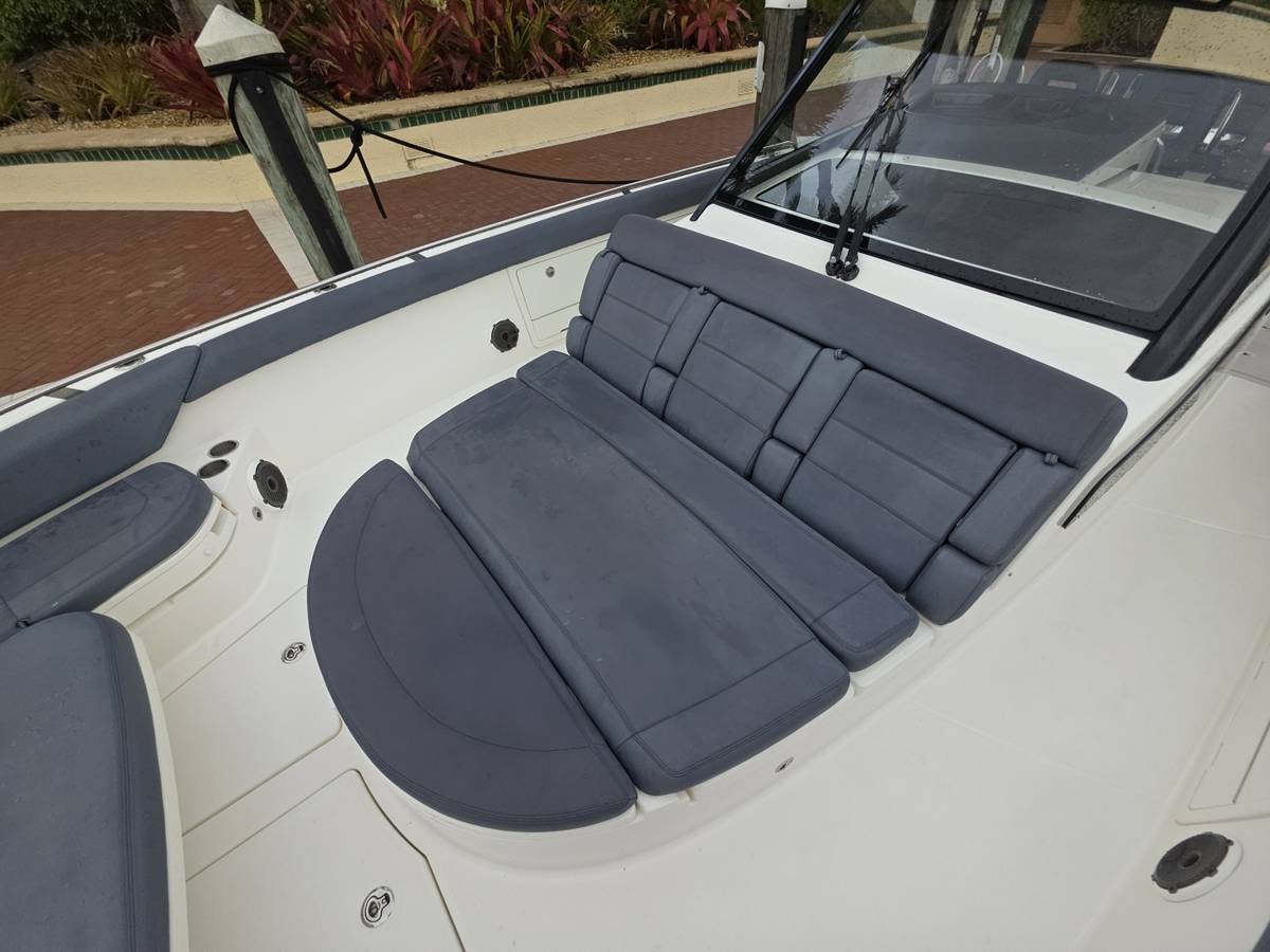 2021 Boston Whaler 420 Outrage "BFT" photo 40