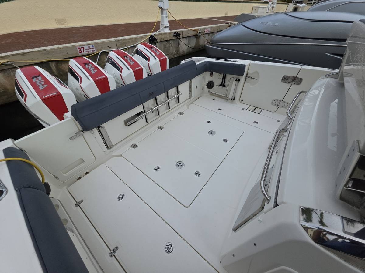 2021 Boston Whaler 420 Outrage "BFT" photo 53
