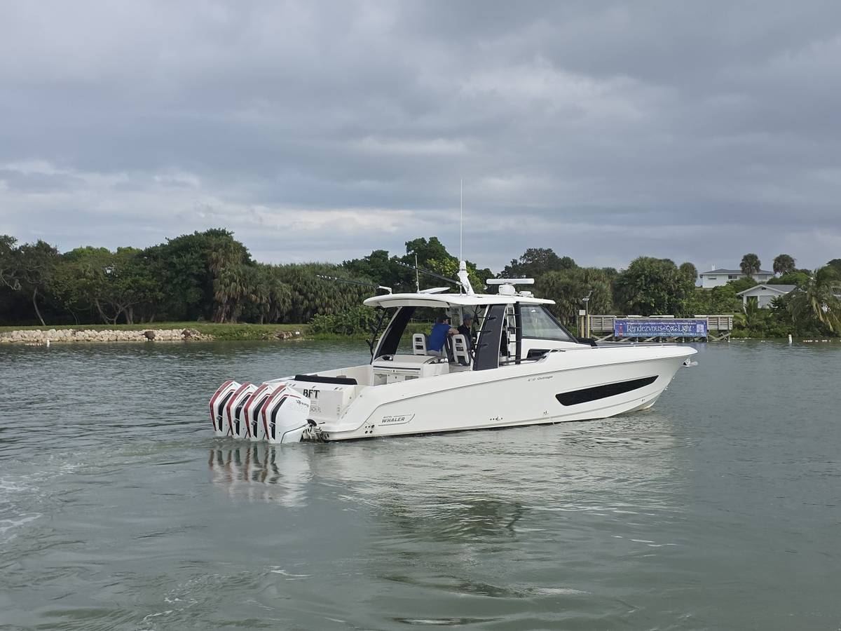 2021 Boston Whaler 420 Outrage "BFT" photo 13