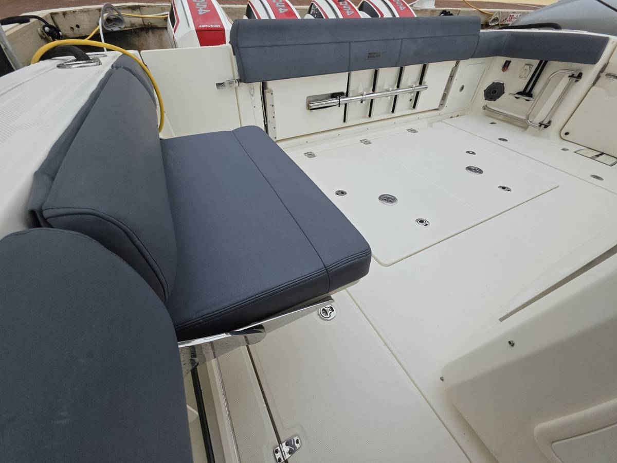 2021 Boston Whaler 420 Outrage "BFT" photo 96
