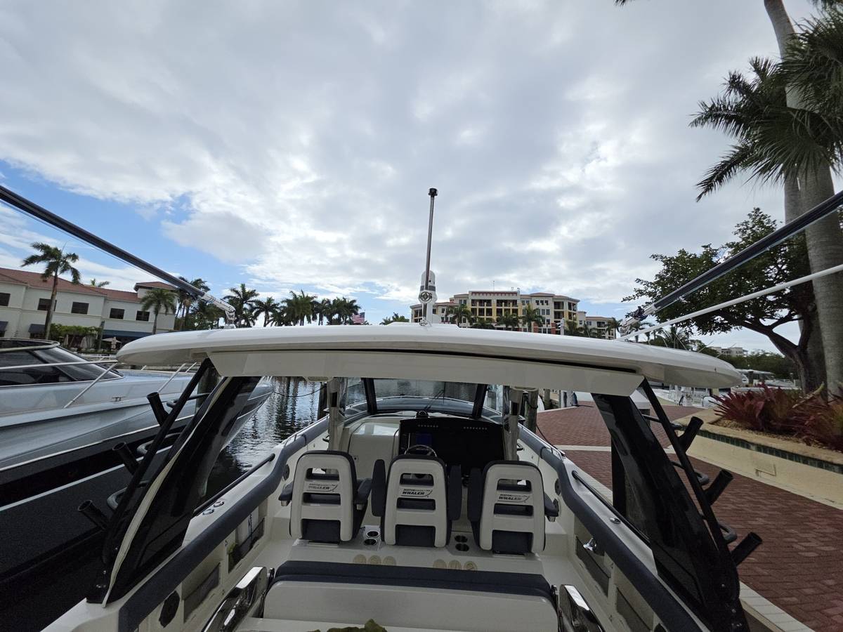 2021 Boston Whaler 420 Outrage "BFT" photo 97