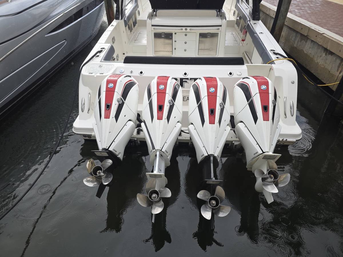 2021 Boston Whaler 420 Outrage "BFT" photo 23