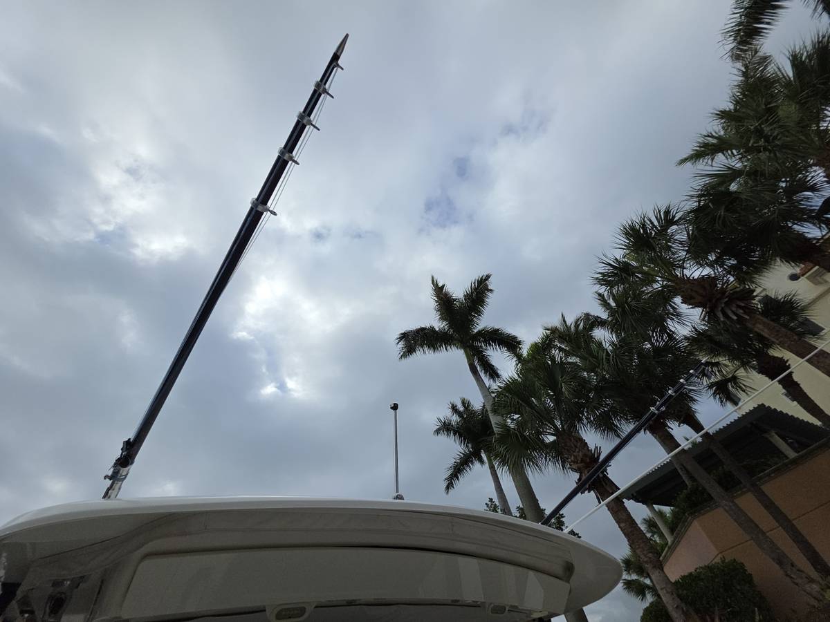 2021 Boston Whaler 420 Outrage "BFT" photo 63