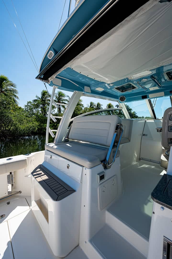 2021 Boston Whaler 345 Conquest photo 22