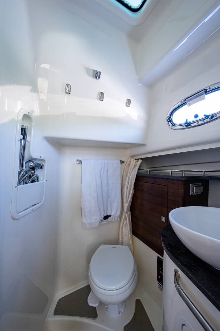 2021 Boston Whaler 345 Conquest photo 15