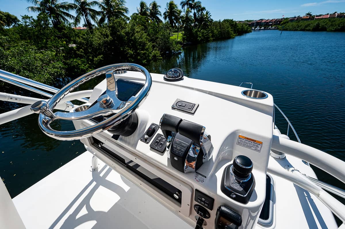 2021 Boston Whaler 345 Conquest photo 32