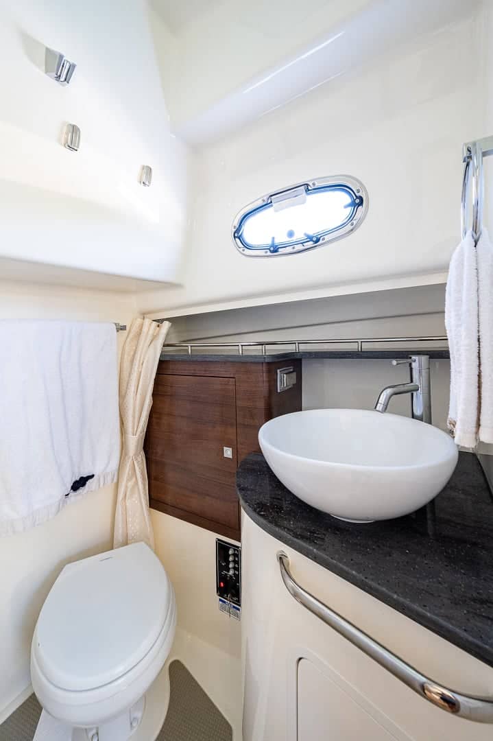 2021 Boston Whaler 345 Conquest photo 14