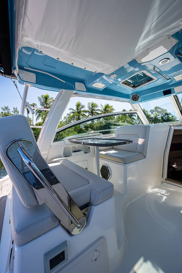 2021 Boston Whaler 345 Conquest photo 25