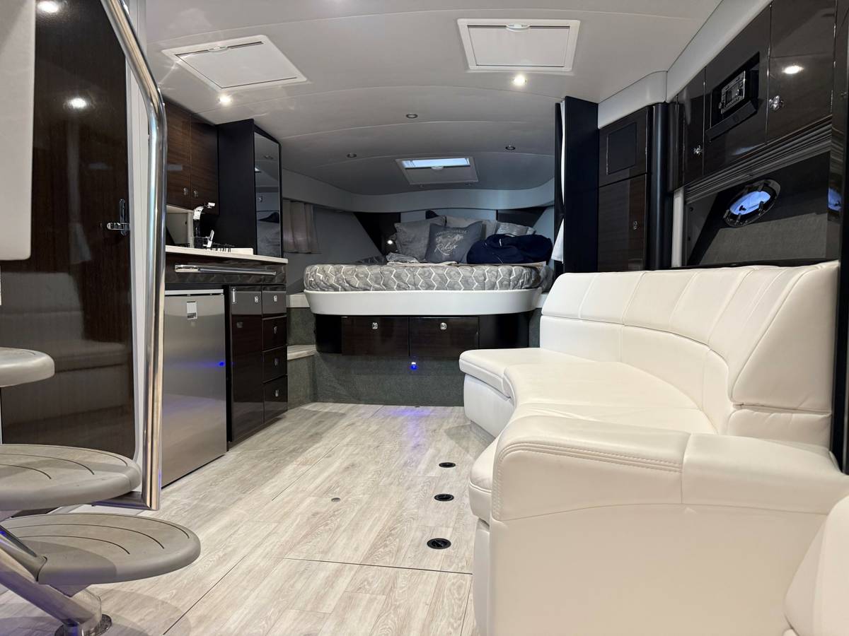 2020 Formula 34 Performance Cruiser "CLAIR DE LUNE" photo 6
