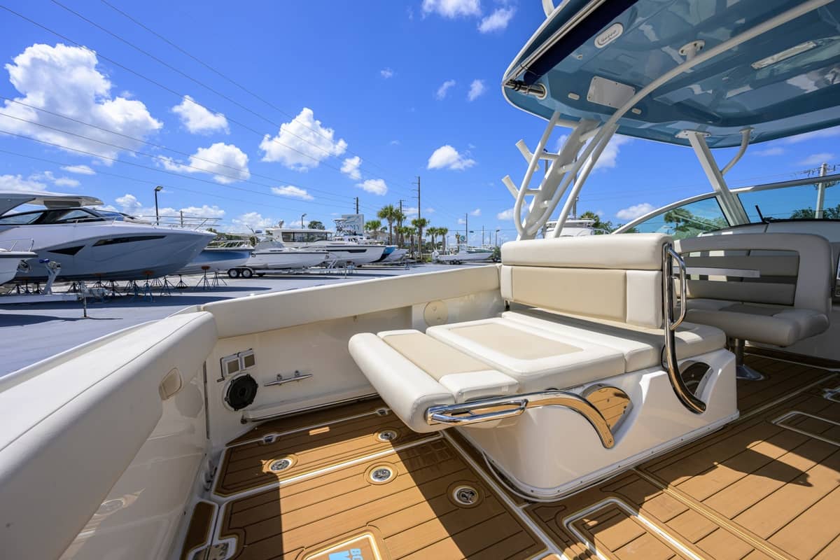 2023 Boston Whaler 32 Vantage "Veronica" photo 27