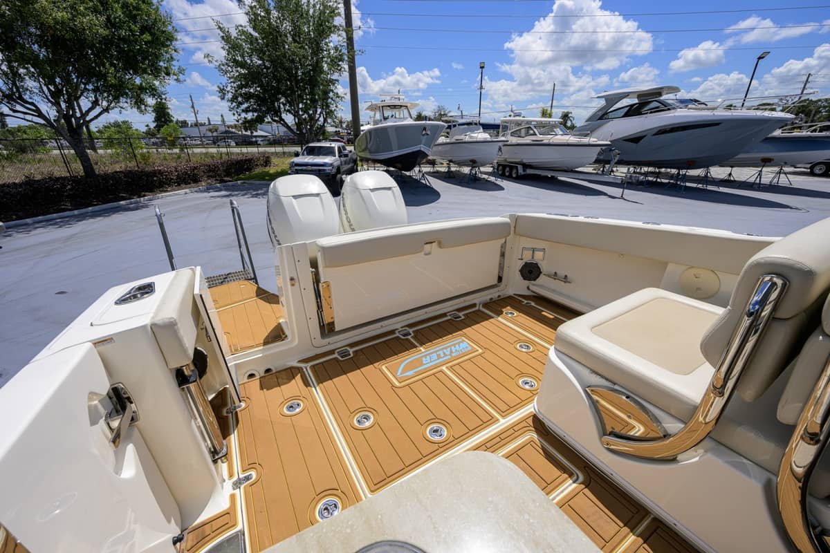 2023 Boston Whaler 32 Vantage "Veronica" photo 21