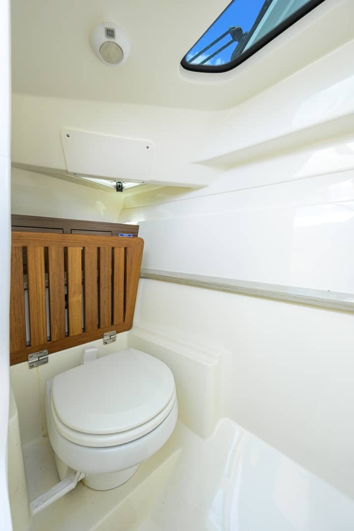 2023 Boston Whaler 32 Vantage "Veronica" photo 48