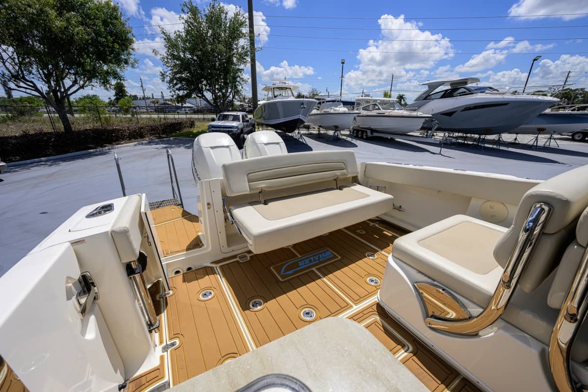 2023 Boston Whaler 32 Vantage "Veronica" photo 23