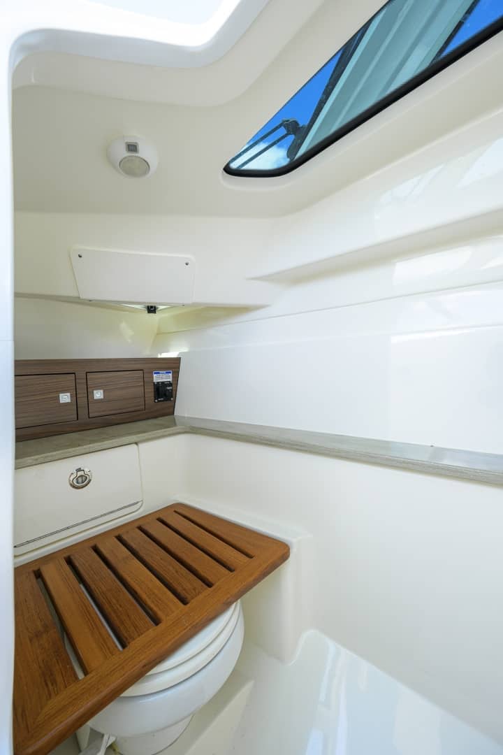 2023 Boston Whaler 32 Vantage "Veronica" photo 47
