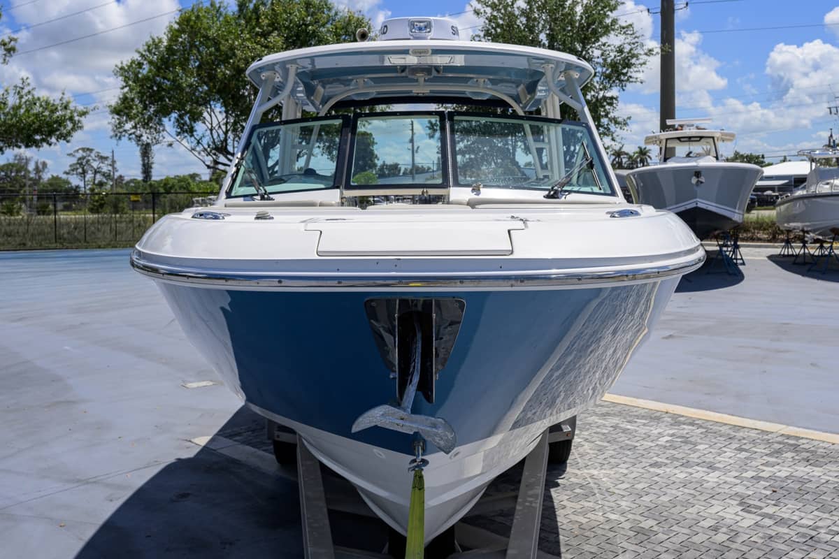 2023 Boston Whaler 32 Vantage "Veronica" photo 2