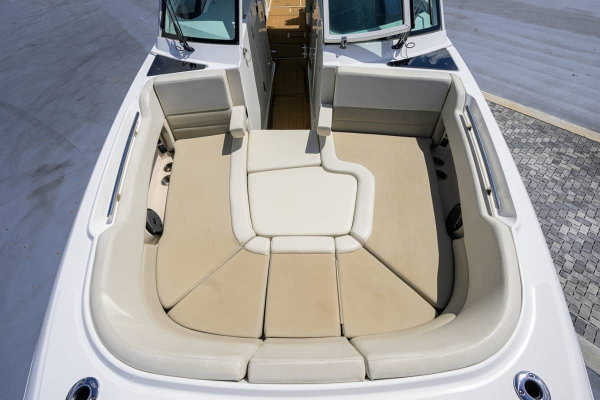 2023 Boston Whaler 32 Vantage "Veronica" photo 54
