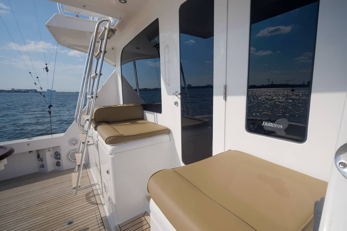 2002 Hatteras 60 Convertible "Reel Hook Up" photo 38