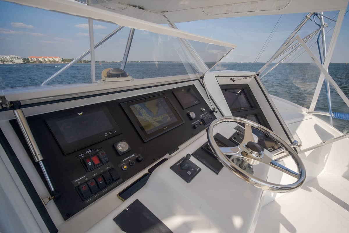 2002 Hatteras 60 Convertible "Reel Hook Up" photo 50