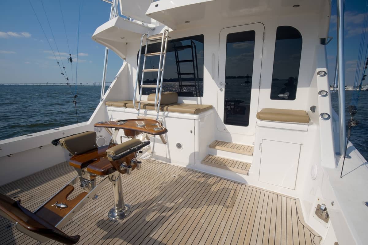 2002 Hatteras 60 Convertible "Reel Hook Up" photo 34