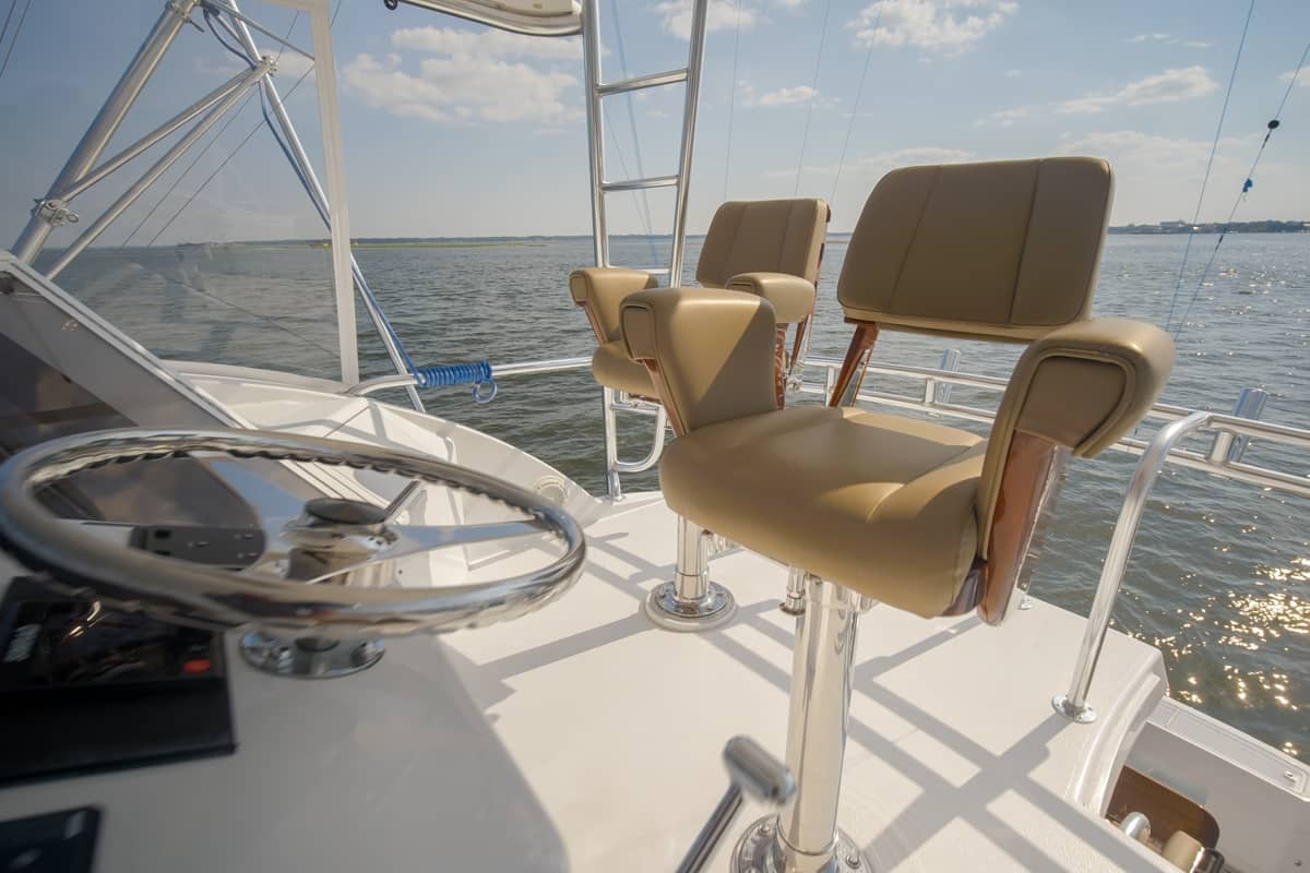2002 Hatteras 60 Convertible "Reel Hook Up" photo 46