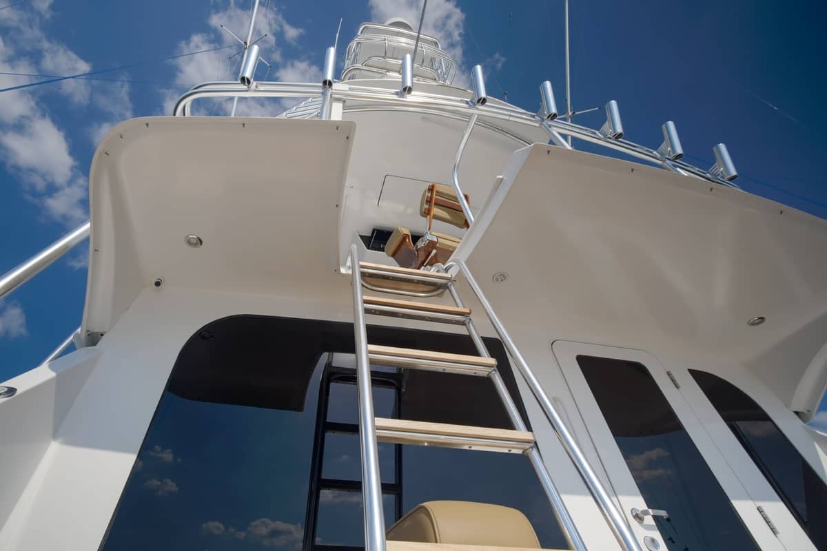 2002 Hatteras 60 Convertible "Reel Hook Up" photo 42