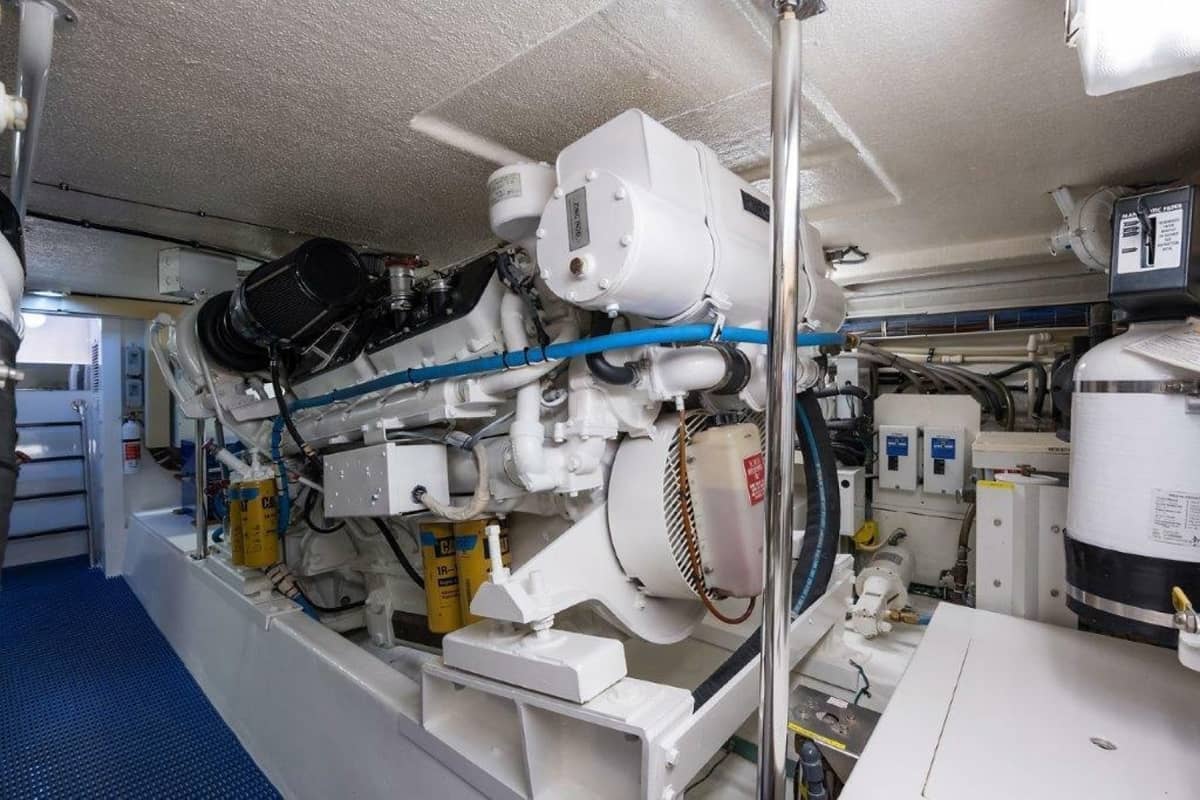2000 Hatteras 60 Convertible "SALT RUSH" photo 60