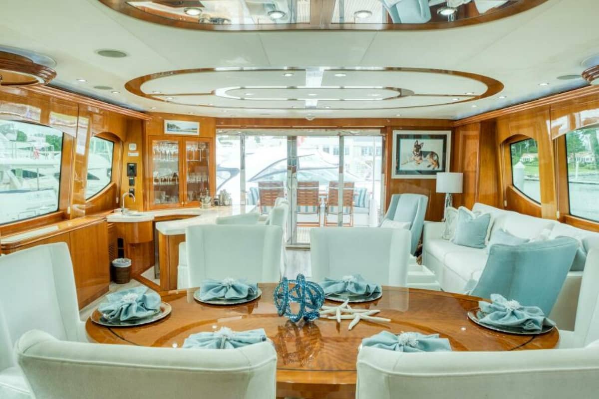 2007 Hatteras 80 Enclosed Bridge "MAJESTIK" photo 11