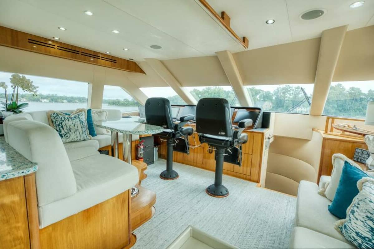 2007 Hatteras 80 Enclosed Bridge "MAJESTIK" photo 48