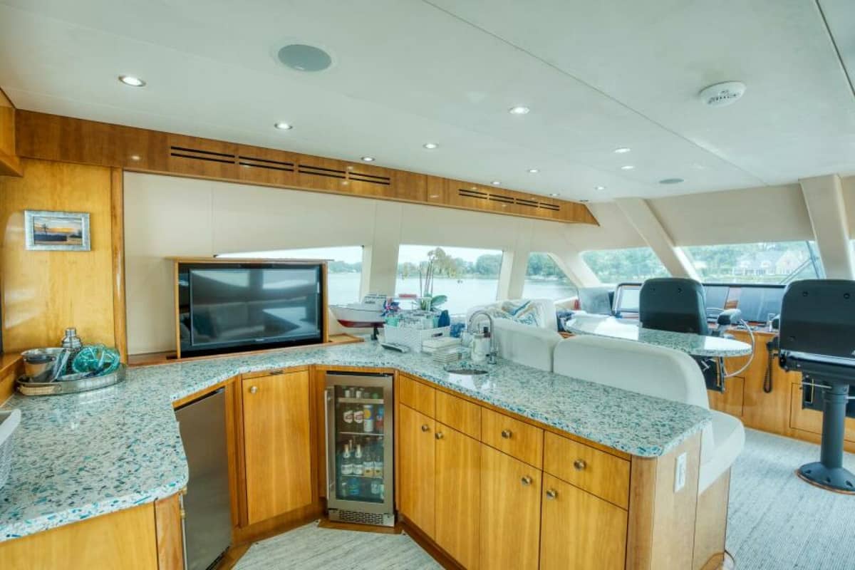 2007 Hatteras 80 Enclosed Bridge "MAJESTIK" photo 56