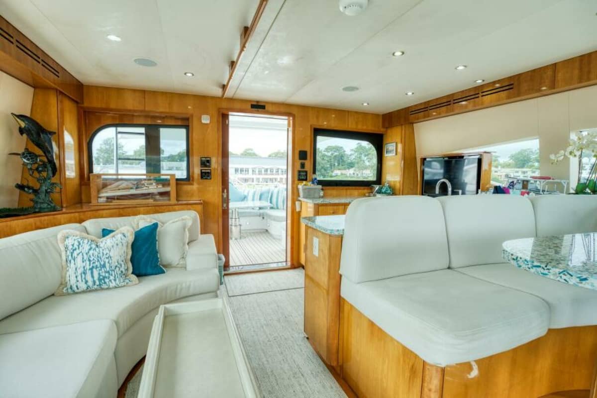 2007 Hatteras 80 Enclosed Bridge "MAJESTIK" photo 58
