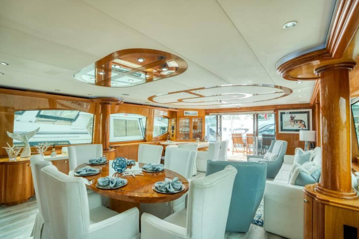 2007 Hatteras 80 Enclosed Bridge "MAJESTIK" photo 6