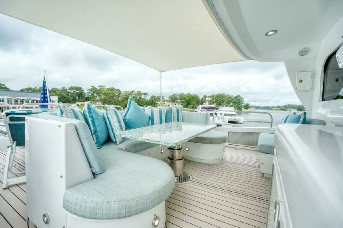 2007 Hatteras 80 Enclosed Bridge "MAJESTIK" photo 61
