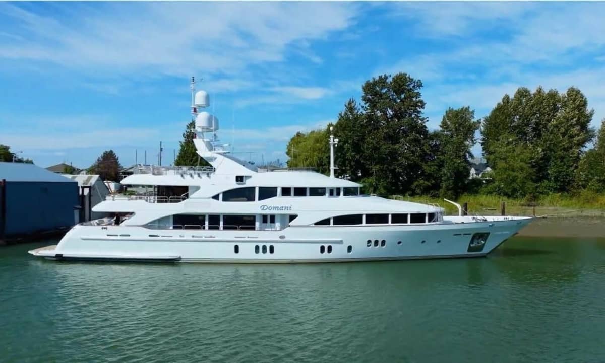 2004 Benetti 145 Vision "Domani" photo