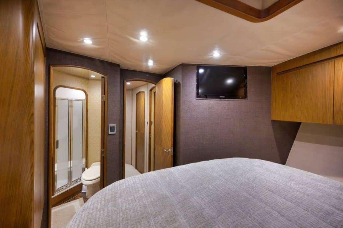 2011 Viking 70 Convertible "Cutter Bill" photo 20