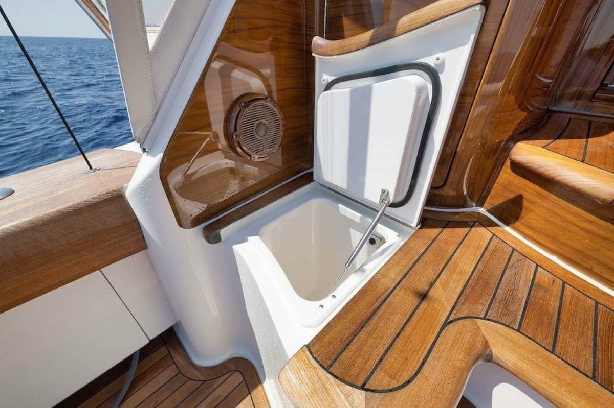 2011 Viking 70 Convertible "Cutter Bill" photo 44