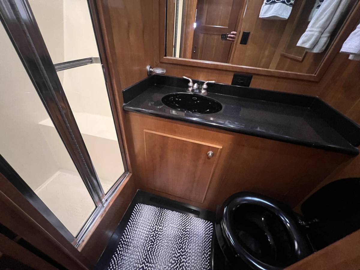 2007 Navigator 5400 "NO VACANCY" photo 55